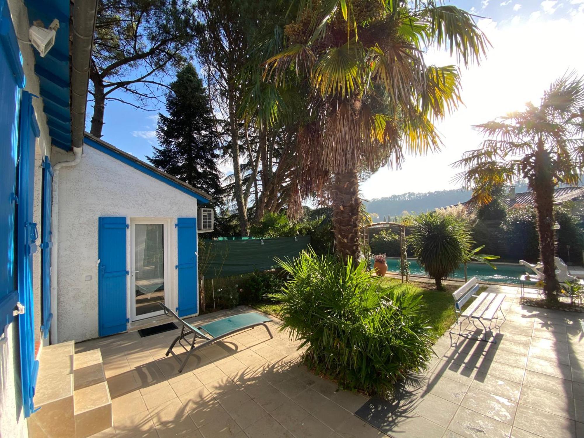 Villa & Spa-Sauna-Piscine-Massages Du "Nirvana Vivant" ビアール・シュル・セール エクステリア 写真